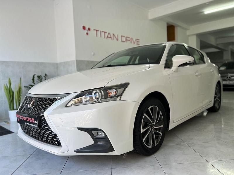 Branco Usado 2018 Lexus CT200h Business Edition | € 20.900 - Imagem 1/4