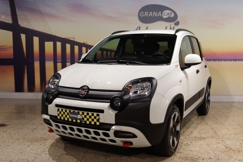 Branco Usado 2024 Fiat Panda Cross Cross Citadino | € 15.350 - Imagem 1/4