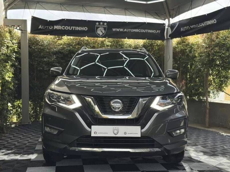Cinza Usado 2020 Nissan X-Trail Tekna SUV | € 21.500 (Preço justo) - Imagem 1/4