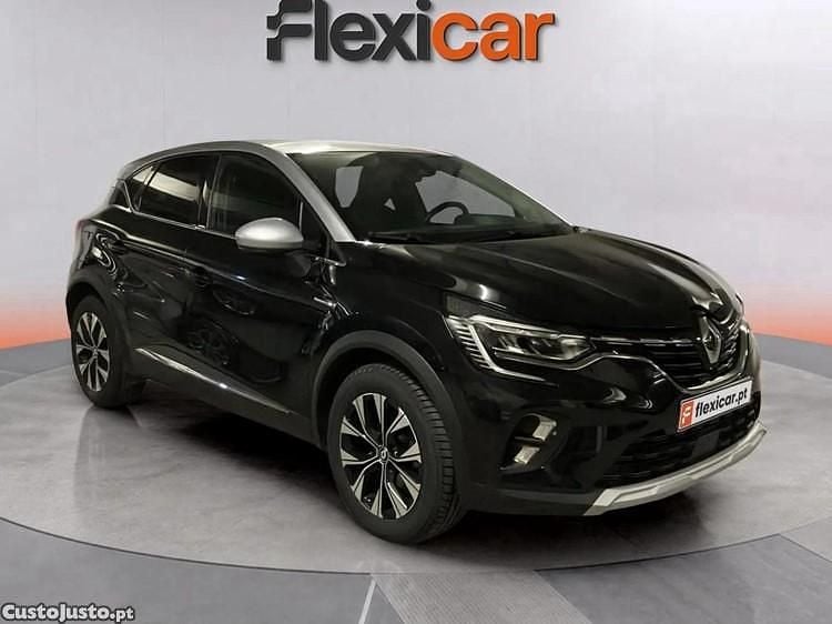 Usado Renault Captur Techno 90 HP (66 kW) 2023 Preto SUV