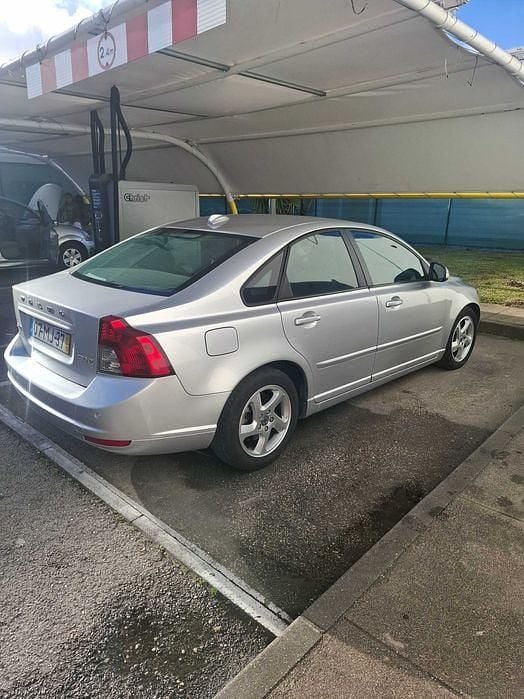 Usado Volvo S40 120 HP (88 kW) 2011 Sedan