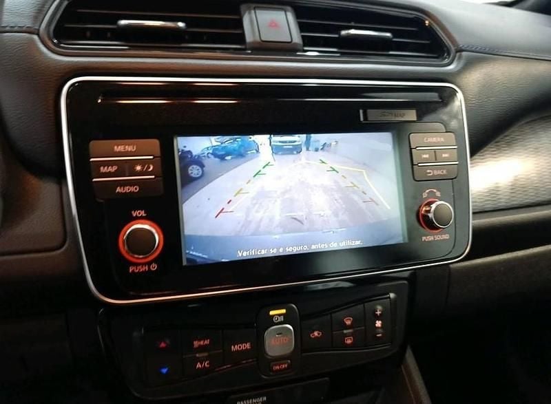 Usado Nissan Leaf Acenta 110 kW (150 HP) 2019 Cinza Citadino