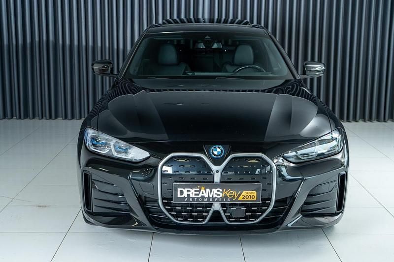Usado BMW i4 250 kW (340 HP) 2023 Preto Sedan