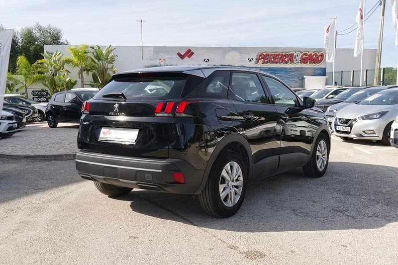 Usado Peugeot 3008 131 HP (96 kW) 2023 Preto Citadino
