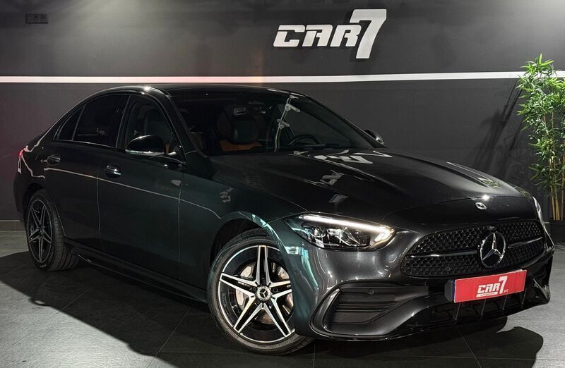 Preto Usado 2022 Mercedes C300 Avantgarde Sedan | € 47.500 (Preço justo) - Imagem 1/4