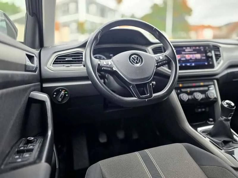 Usado VW T-Roc 110 HP (80 kW) 2021 Cinzento SUV