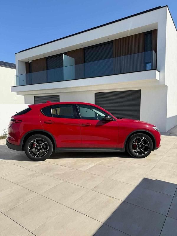 Vermelho Usado 2018 Alfa Romeo Stelvio SUV | € 29.500 (Preço justo) - Imagem 1/4