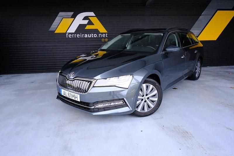 Usado Skoda Superb 218 HP (160 kW) 2021 Antracite