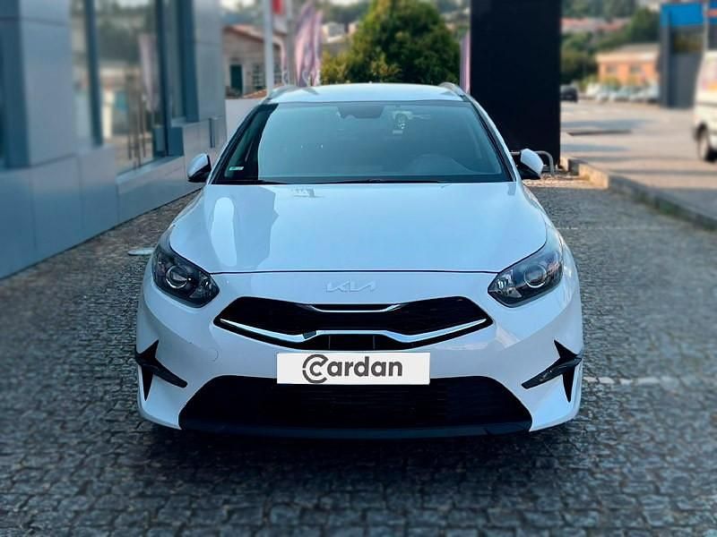 Usado Kia Ceed Sportswagon 120 HP (88 kW) 2024 Branco Carrinha
