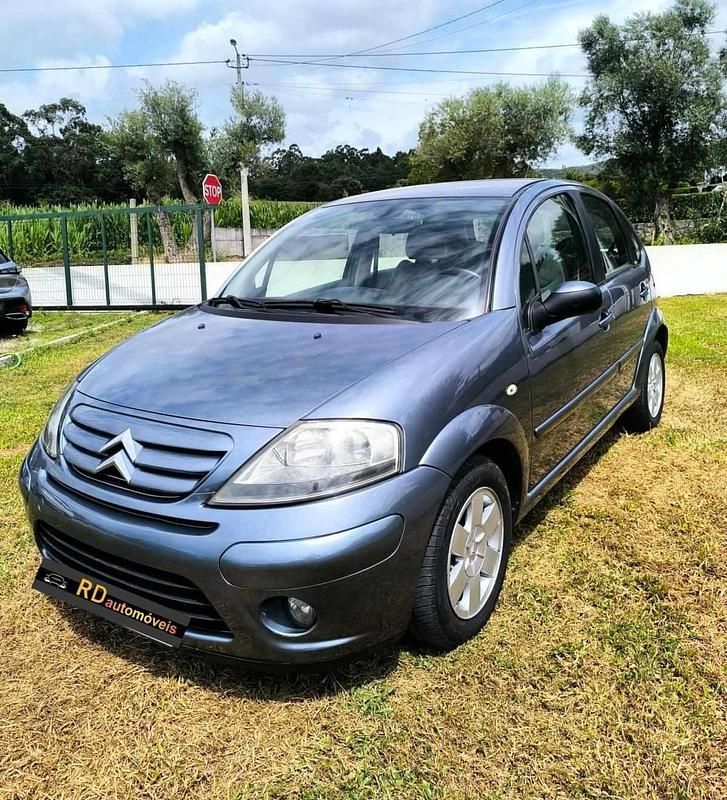 Cinzento Usado 2006 Citroën C3 Citadino | € 6.000 (Caro) - Imagem 1/4