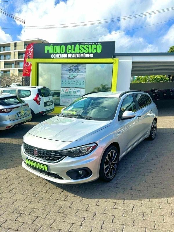Cinzento Usado 2020 Fiat Tipo Carrinha | € 14.500 - Imagem 1/4