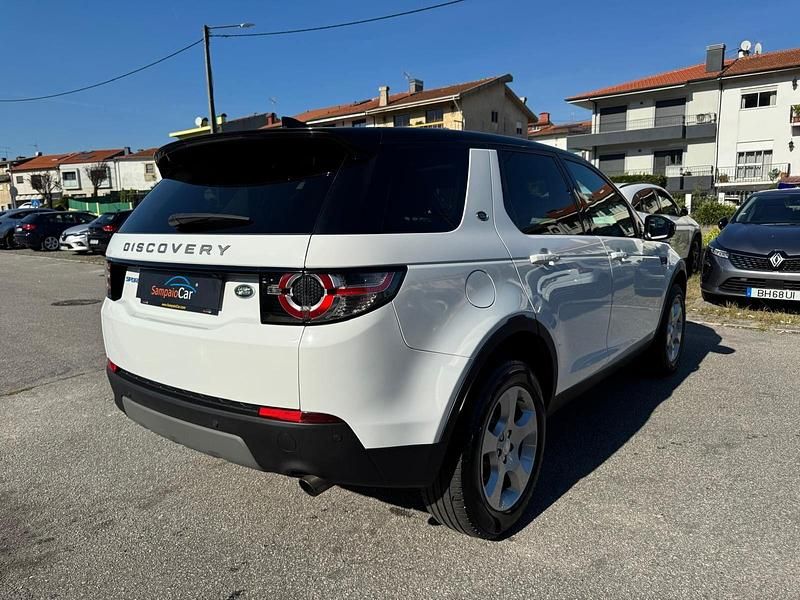 Usado Land Rover Discovery 5 HSE Luxury 150 HP (110 kW) 2017 Branco SUV