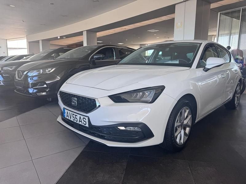 Usado Seat Leon Reference 110 HP (80 kW) 2021 Branco