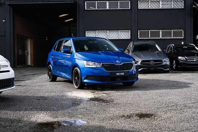 Azul Usado 2021 Skoda Fabia Essence Citadino | € 10.999 (Bom preço) - Imagem 1/4