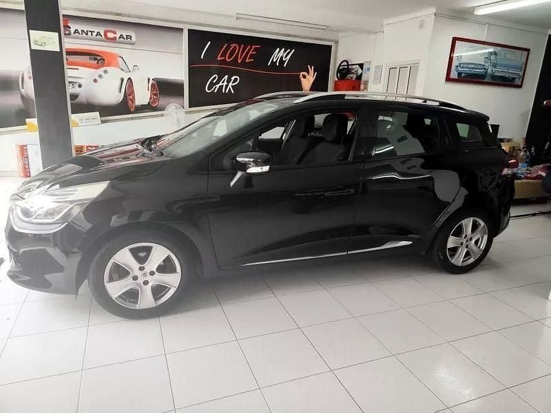 Usado Renault Clio GrandTour Dynamique 90 HP (66 kW) 2015 Preto Carrinha