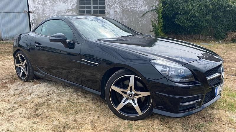 Preto Usado 2011 Mercedes SLK250 Cabrios | € 22.500 - Imagem 1/4