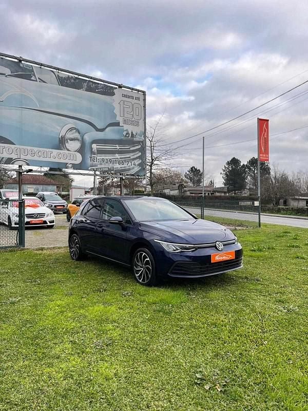 Usado VW Golf VIII 110 HP (80 kW) 2023 Azul