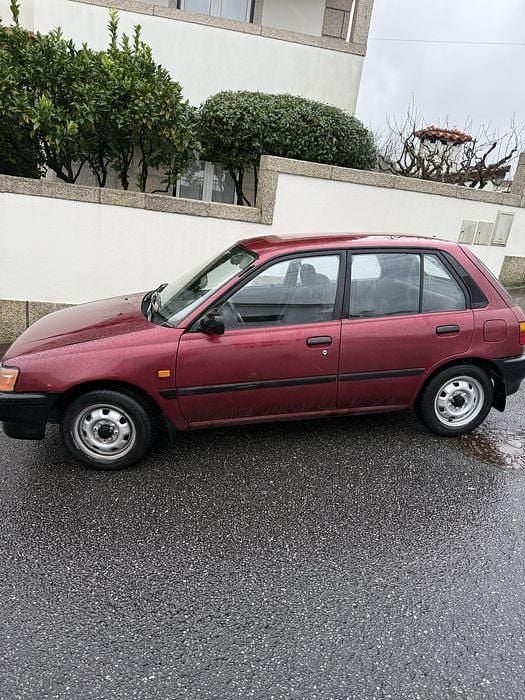 Usado Toyota Starlet 1993 Citadino