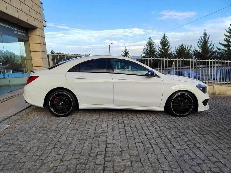Usado Mercedes CLA200 AMG 136 HP (100 kW) 2015 Branco Sedan