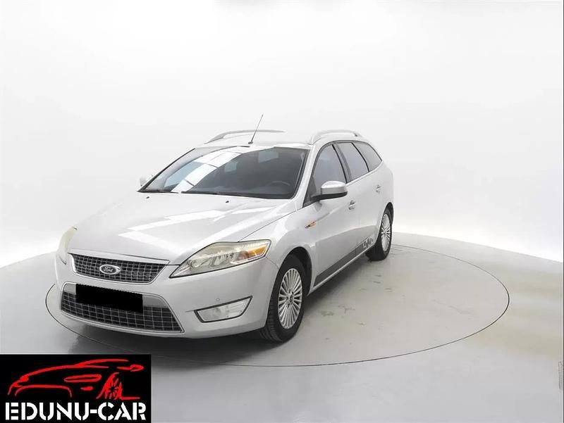 Usado Ford Mondeo Titanium 125 HP (91 kW) 2010 Cinza prata Carrinha