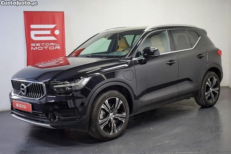 Preto Usado 2021 Volvo XC40 Inscription SUV | € 29.500 (Preço justo) - Imagem 1/1