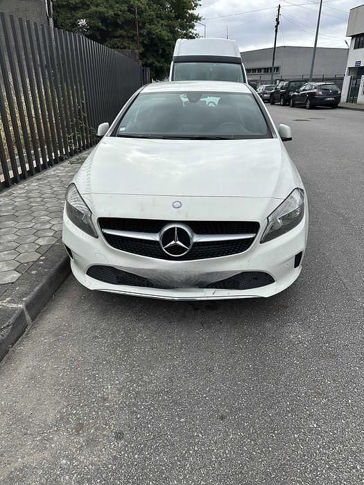 Usado 2016 Mercedes A160 Sedan | € 17.000 (Preço justo) - Imagem 1/4