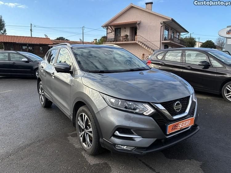Usado Nissan Qashqai Tekna 115 HP (84 kW) 2018 Cinza SUV