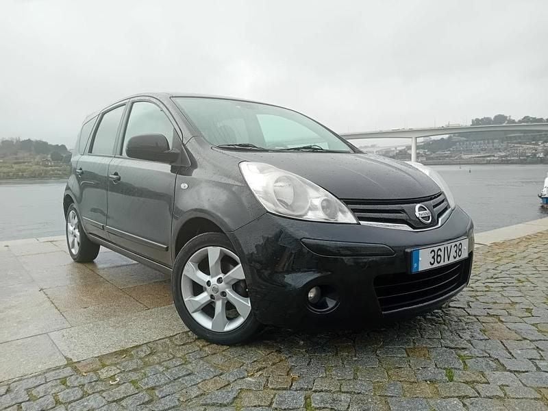 Usado Nissan Note 90 HP (66 kW) 2010 Preto Citadino