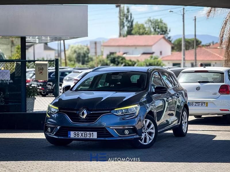 Cinzento Usado 2019 Renault Mégane GrandTour LIMITED Carrinha | € 12.590 (Bom preço) - Imagem 1/4