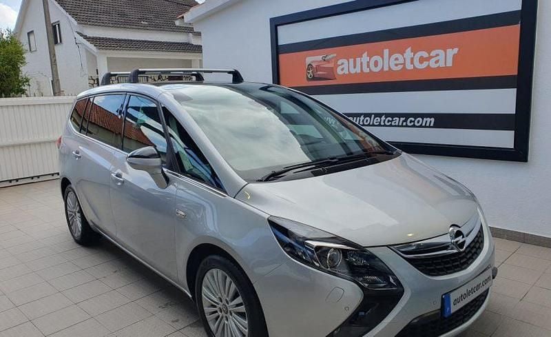 Cinzento Usado 2016 Opel Zafira Tourer Monovolume | € 13.900 - Imagem 1/4