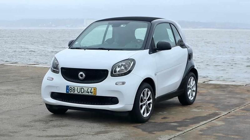Usado Smart ForTwo Coupé 71 HP (52 kW) 2018 Branco Coupé