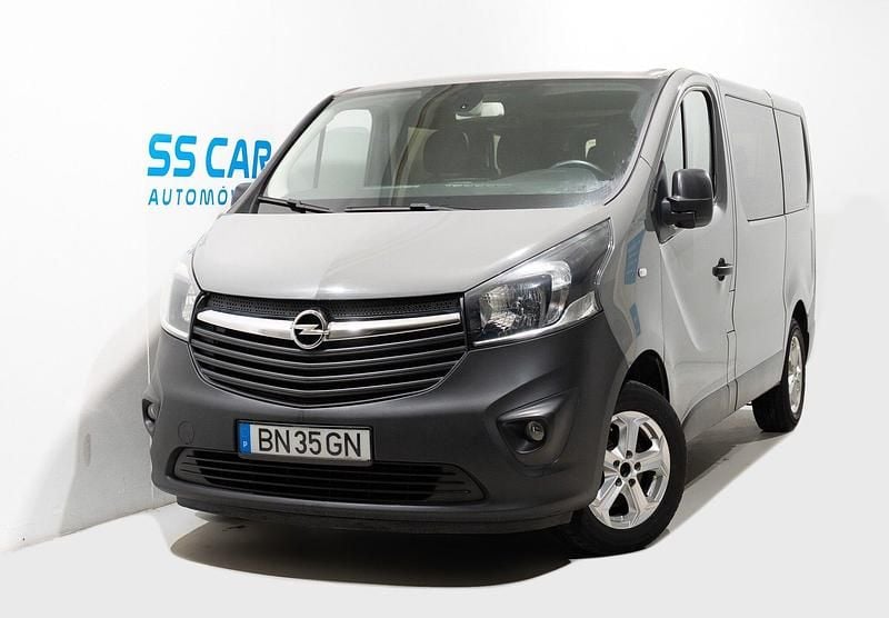 Usado Opel Vivaro S 120 HP (88 kW) 2015 Cinza Monovolume
