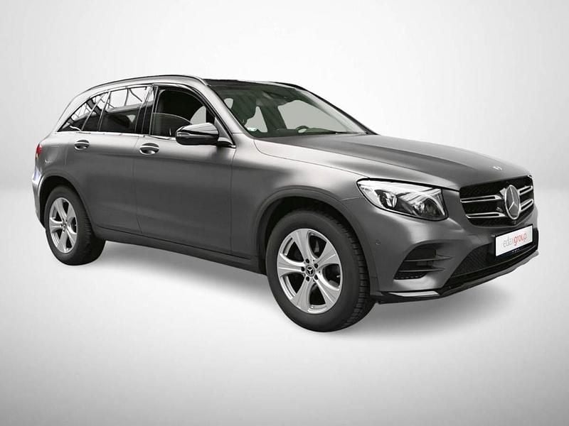 Cinza Usado 2017 Mercedes GLC250 AMG line SUV | € 30.990 - Imagem 1/4