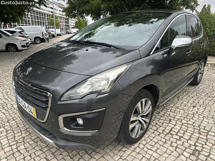 Cinza Usado 2015 Peugeot 3008 Style SUV | € 10.990 - Imagem 1/1