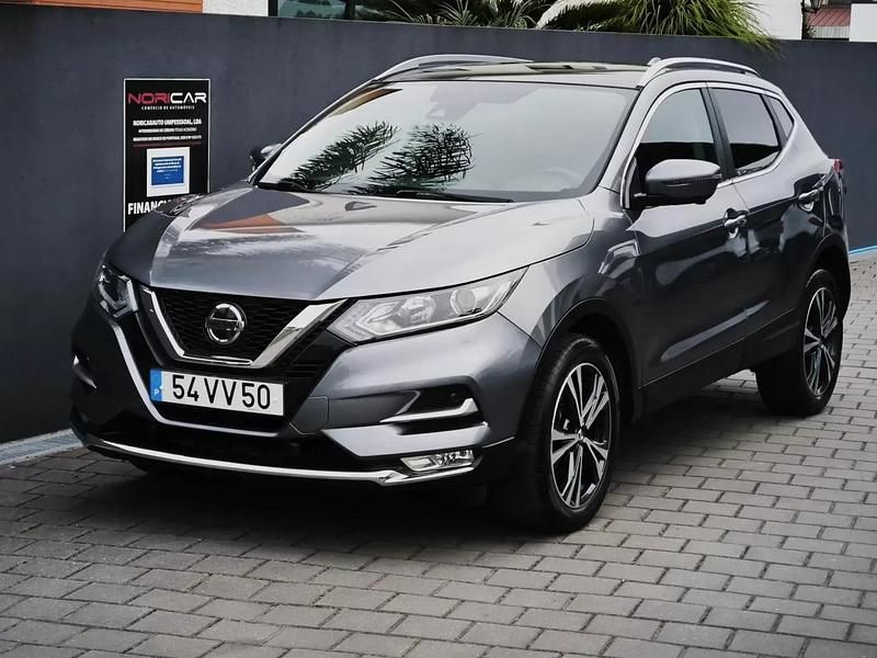 Cinzento Usado 2018 Nissan Qashqai N-Connecta SUV | € 17.950 (Bom preço) - Imagem 1/4