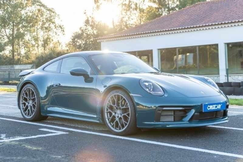 Verde Usado 2022 Porsche 911 Coupé | € 239.999 - Imagem 1/4