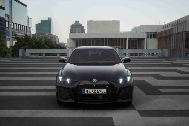 Preto Novo 2025 BMW i4 Comfort Edition Sedan | € 84.900 (Preço justo) - Imagem 1/4