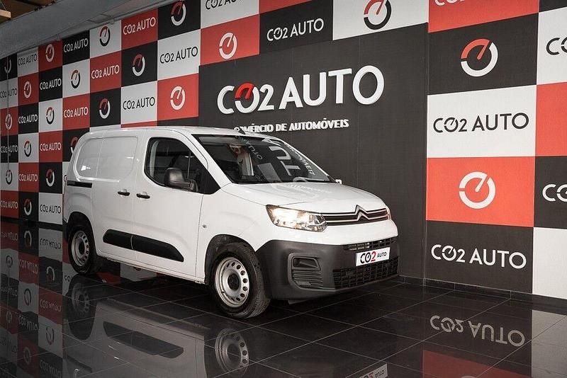 Branco Usado 2023 Citroën e-Berlingo Monovolume | € 24.900 (Preço justo) - Imagem 1/4