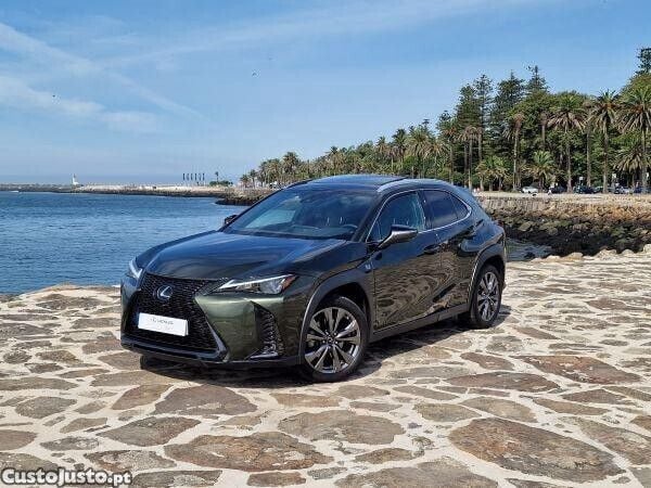 Branco Usado 2023 Lexus UX 250h Sport Line SUV | € 48.000 - Imagem 1/1
