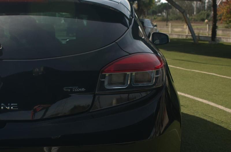 Usado Renault Mégane III 110 HP (80 kW) 2012 Preto Coupé