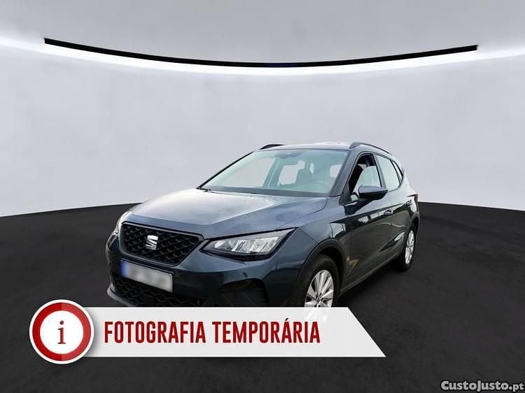 Usado Seat Arona Style 115 HP (84 kW) 2024 Cinza SUV
