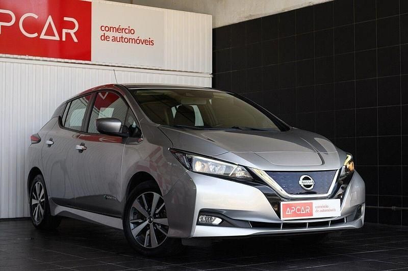 Cinza Usado 2019 Nissan Leaf Acenta Citadino | € 11.950 (Preço justo) - Imagem 1/4