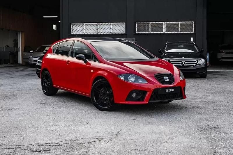 Vermelho Usado 2008 Seat Leon FR Citadino | € 9.999 (Preço justo) - Imagem 1/4