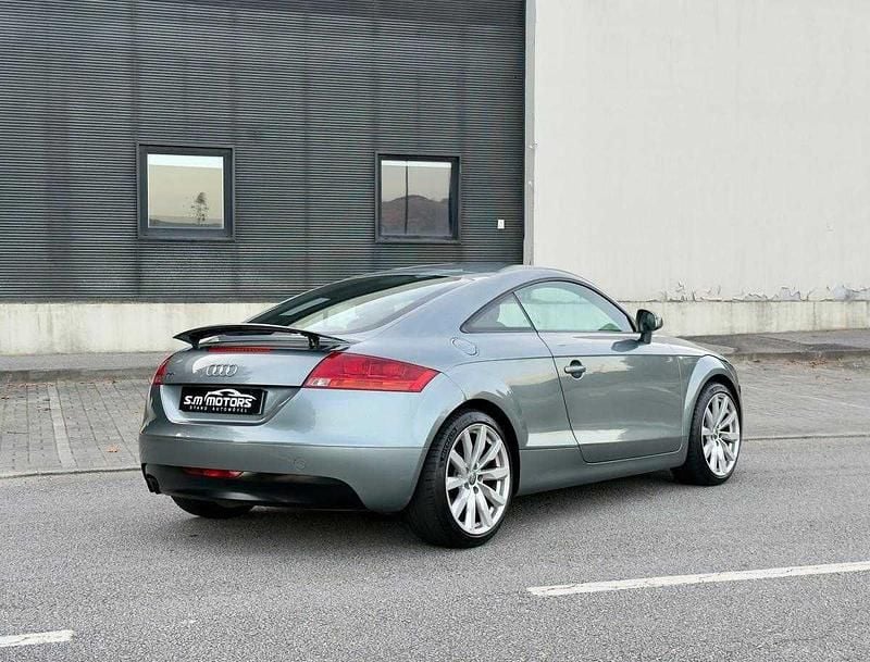 Usado Audi TT 200 HP (147 kW) 2007 Cinzento Coupé