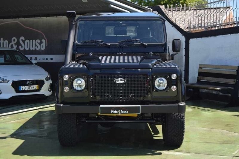 Usado Land Rover Defender SE 122 HP (89 kW) 2005 Preto (metalizado) SUV