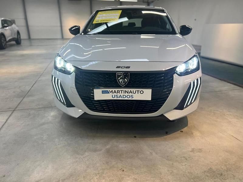 Usado Peugeot e-208 100 kW (136 HP) 2025 Branco Citadino