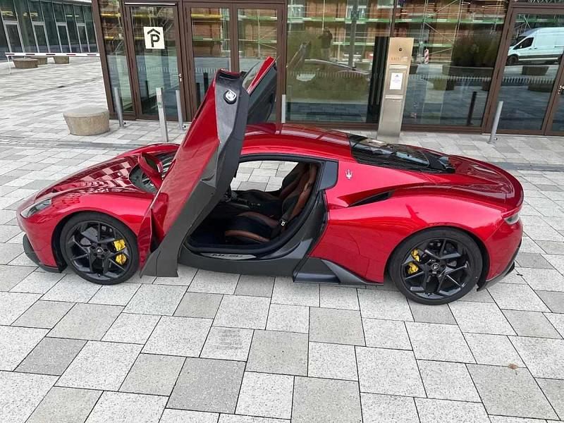 Usado Maserati MC20 630 HP (463 kW) 2023 Vermelho Coupé