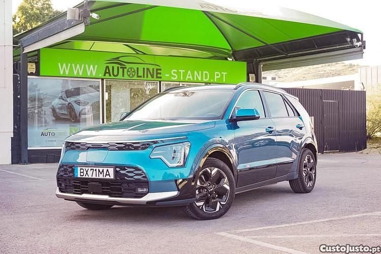 Azul Usado 2024 Kia e-Niro Premium SUV | € 32.000 (Super Preço) - Imagem 1/1