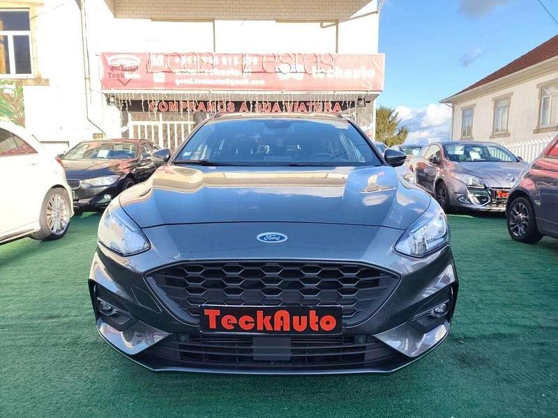 Usado Ford Focus 125 HP (91 kW) 2019 Cinzento Carrinha