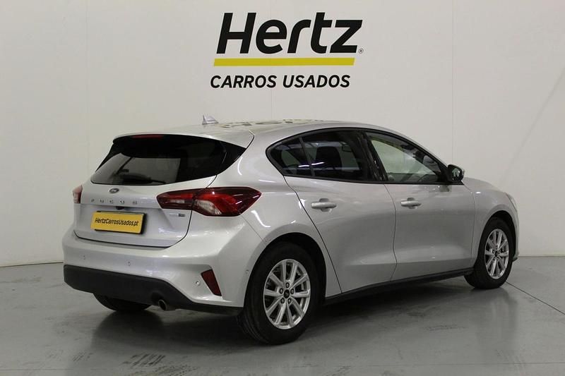Usado Ford Focus 125 HP (91 kW) 2022 Cinzento